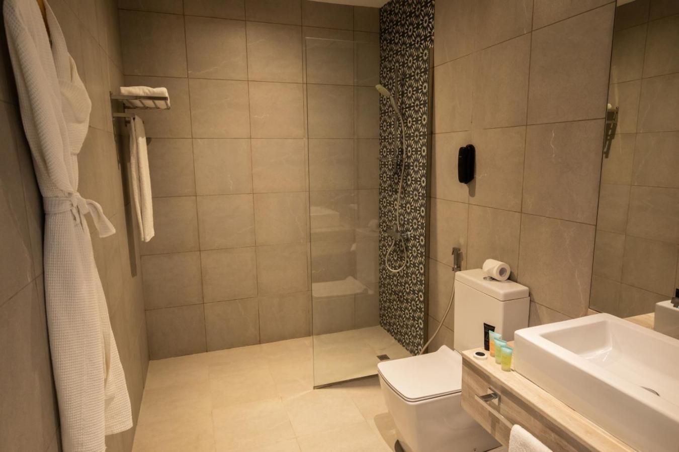 Grand Kingsgate Jaddaf Waterfront By Millennium Дубай